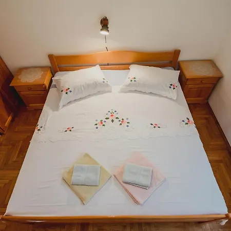 Apartment Antun *
